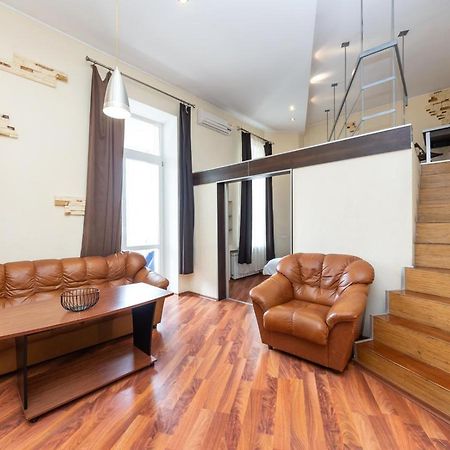 Comfortable Apartment On Mikhaylovskiy Lane キエフ エクステリア 写真