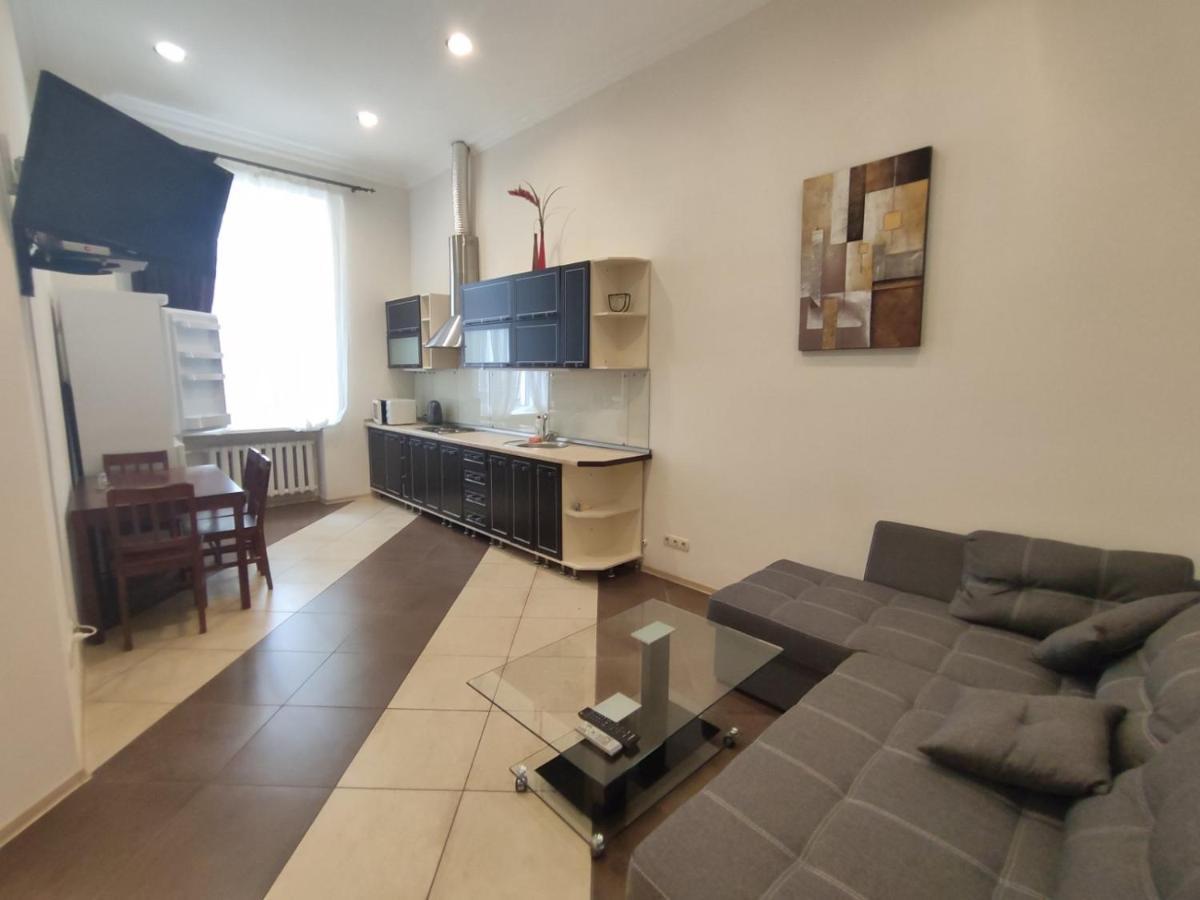 Comfortable Apartment On Mikhaylovskiy Lane キエフ エクステリア 写真
