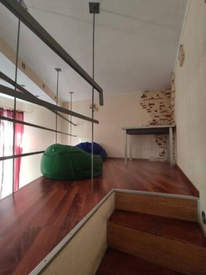Comfortable Apartment On Mikhaylovskiy Lane キエフ エクステリア 写真