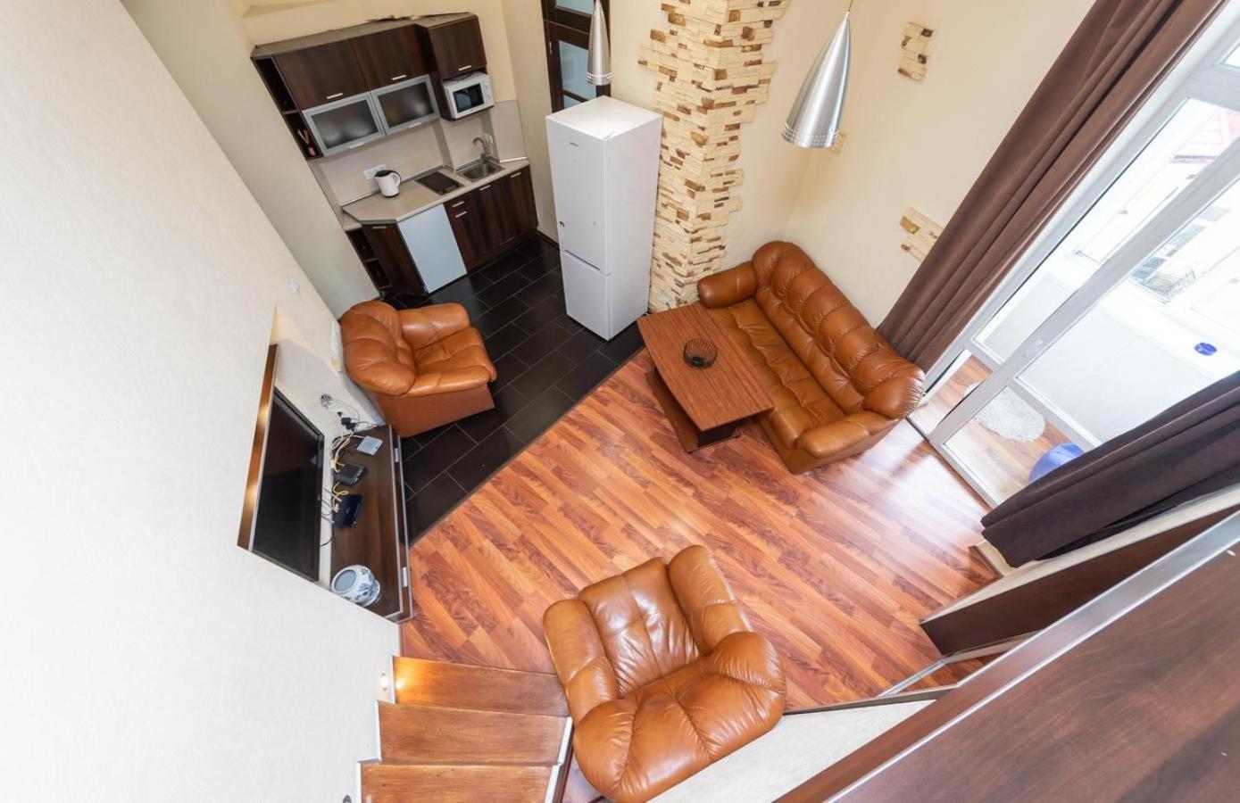 Comfortable Apartment On Mikhaylovskiy Lane キエフ エクステリア 写真